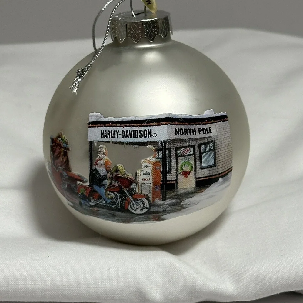 HARLEY-DAVIDSON 2008 White‎ Glass Ball Holiday Ornament 96992-09V, 3